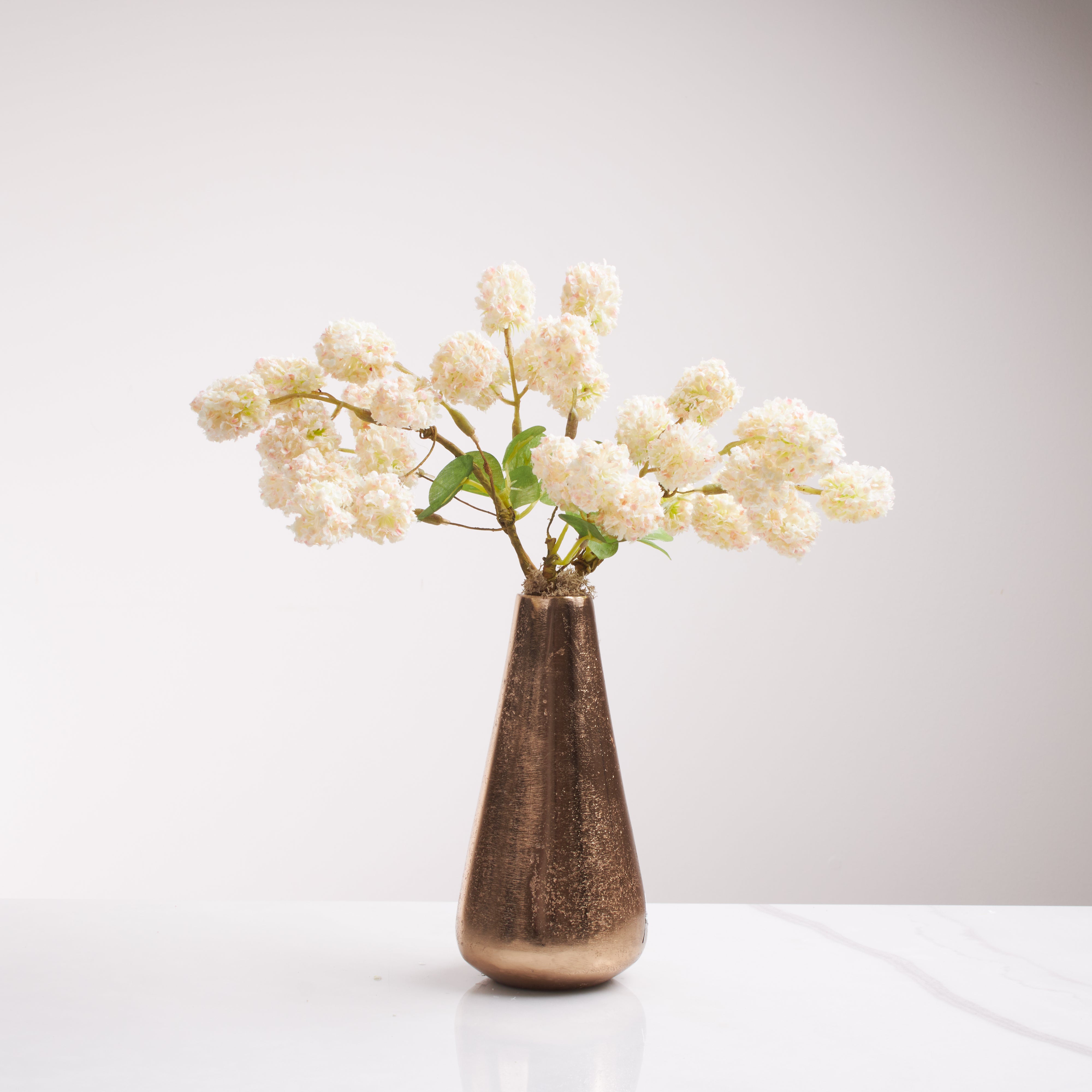 Melodic Vase with Dream Puffs