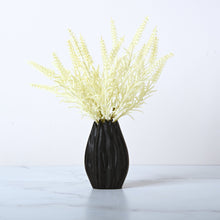 Load image into Gallery viewer, Pouch Vase with Astilbe- Cr