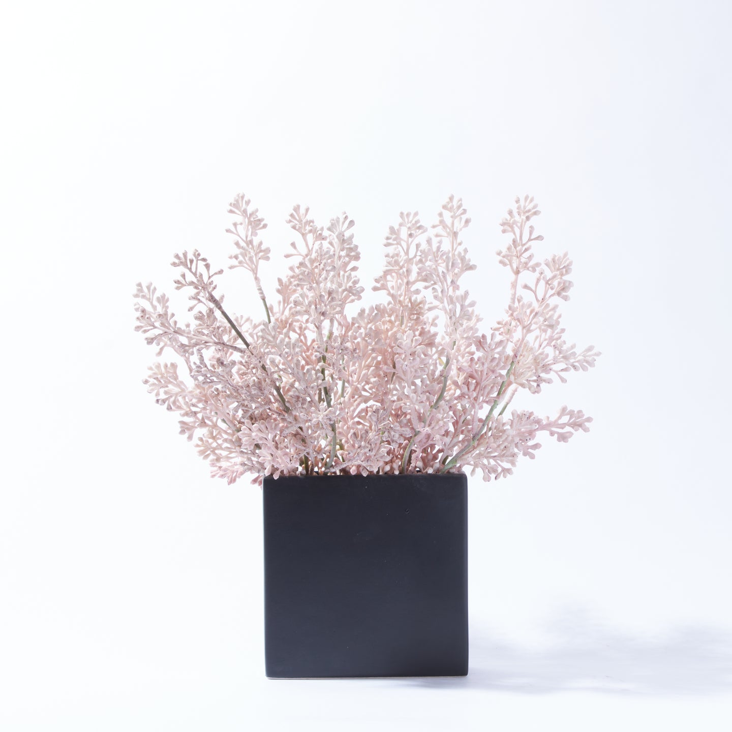 Seeded Clusters in Urban Vase-Soft Pink